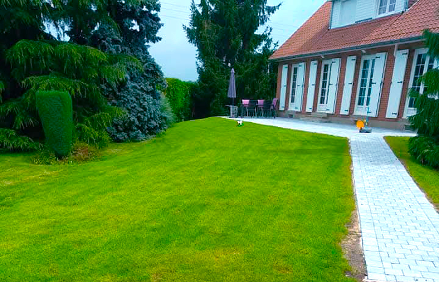 HDH Design, tonte de pelouse à Valenciennes